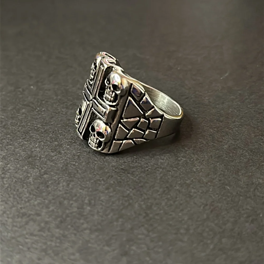 Stranger Things - Eddie Munson Inspired Ring - Men’s size 11 - Picture 2 of 6